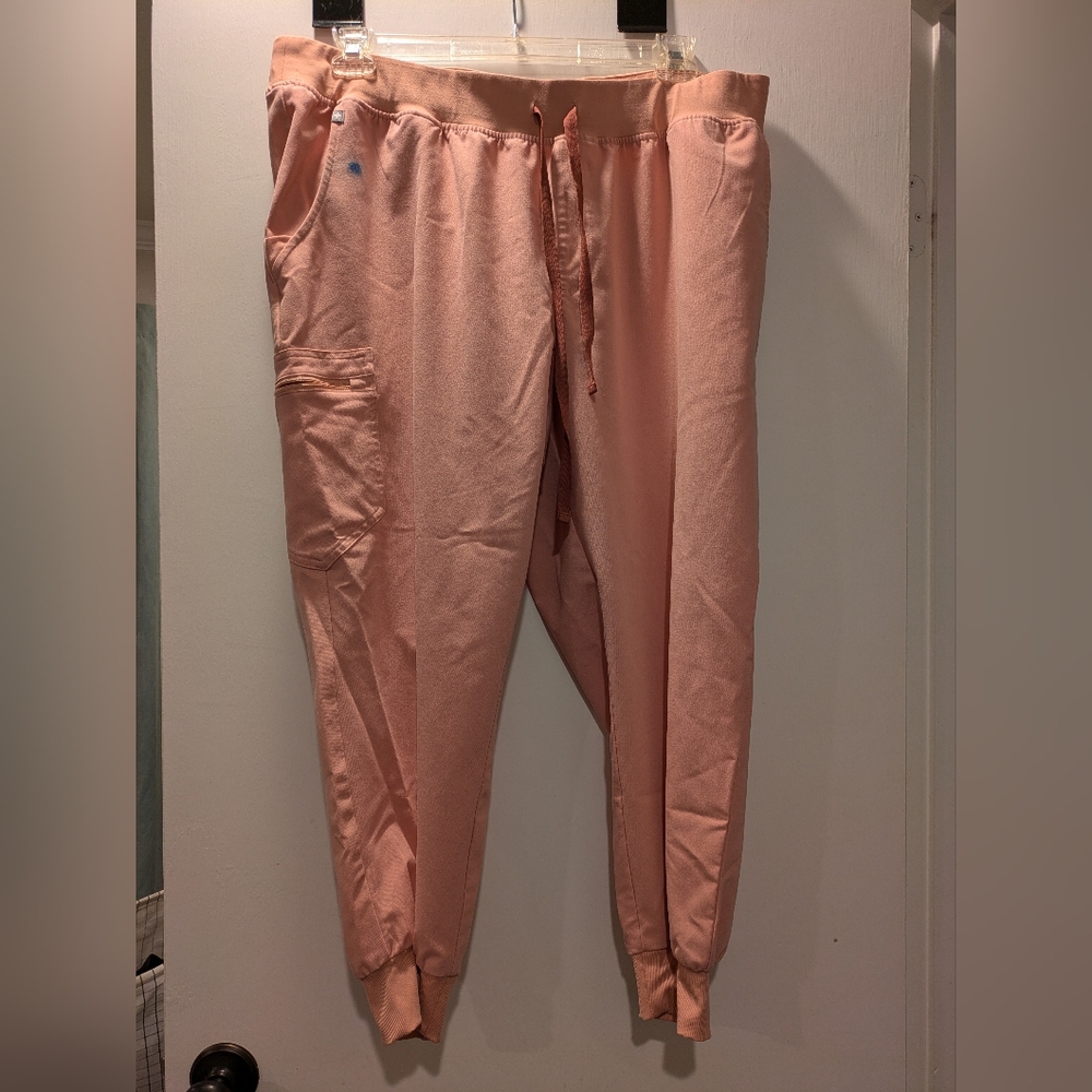 Figs Pink Sand 3 XL Top and 3XL Petite Bottom Scrub Set